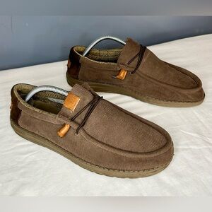 Hey Dude Wally Corduroy Men's Size 9 Brown Casual Fall Shoes Sneakers Loafers